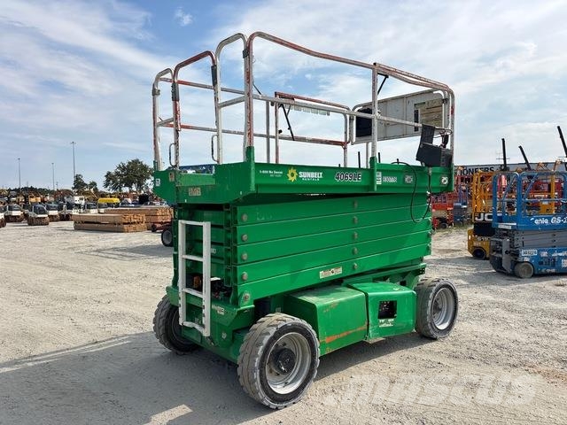 JLG 4069LE Šķerveida pacēlāji