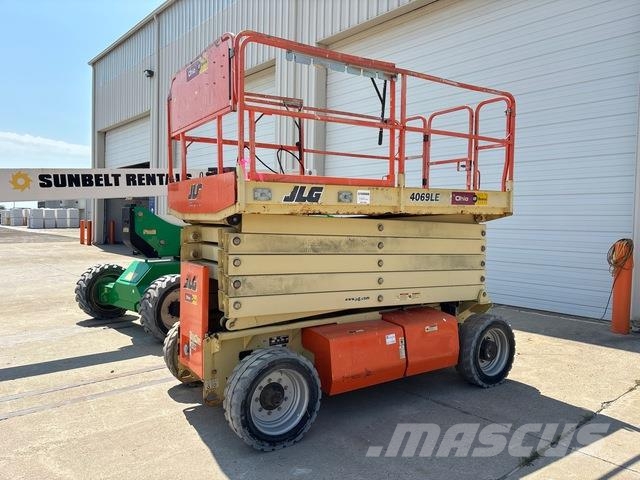 JLG 4069LE Šķerveida pacēlāji
