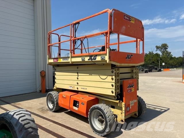 JLG 4069LE Šķerveida pacēlāji