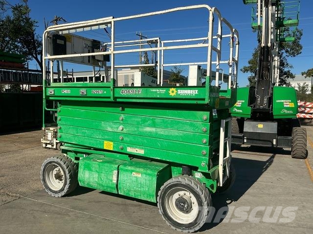 JLG 4069LE رافعات مقصية الشكل