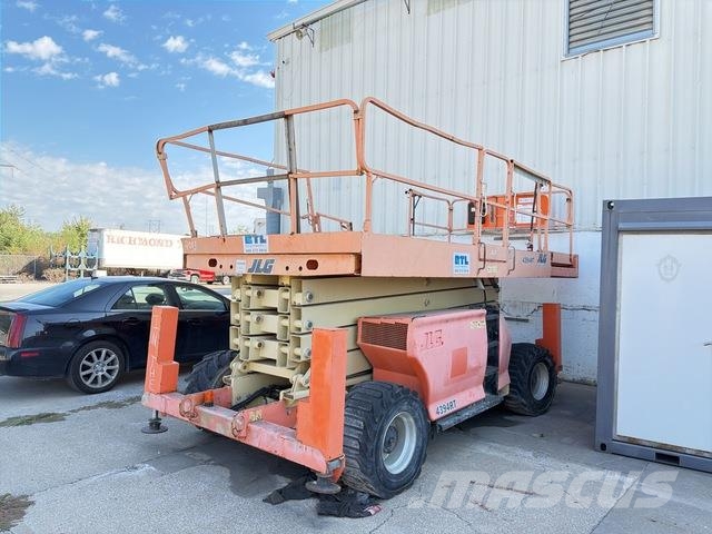 JLG 4394 RT رافعات مقصية الشكل