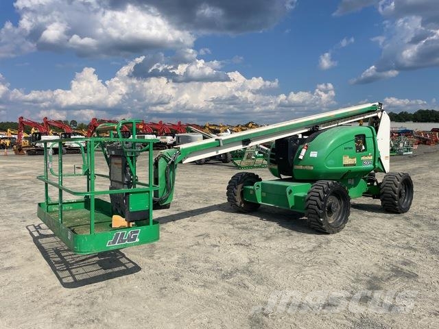JLG 600A 曲臂高空作業車