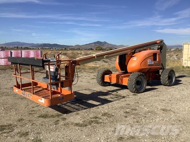 JLG 600A Articulated boom lifts