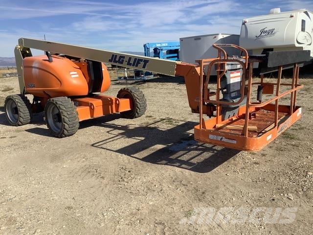JLG 600A Articulated boom lifts