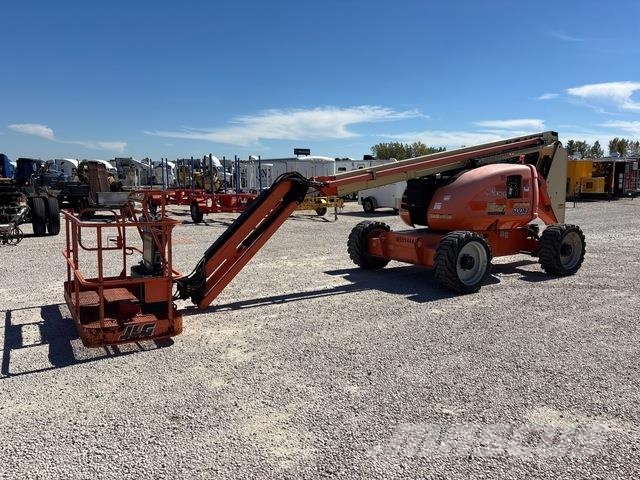 JLG 600AJ ブームリフト　屈伸型