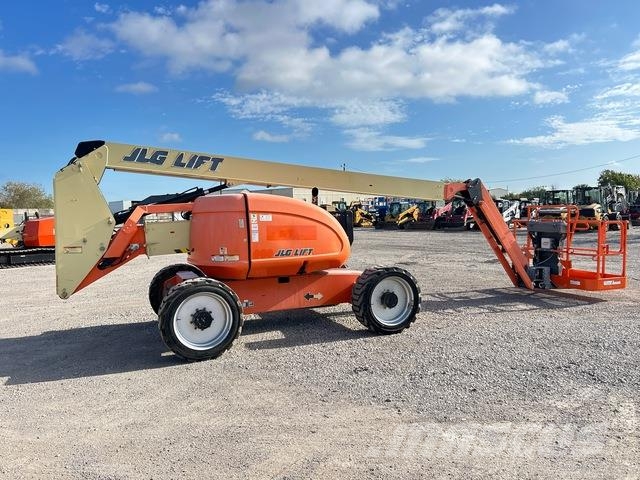 JLG 600AJ Articulated boom lifts