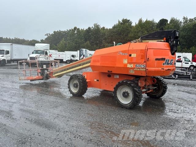 JLG 600S Teleskoplifte
