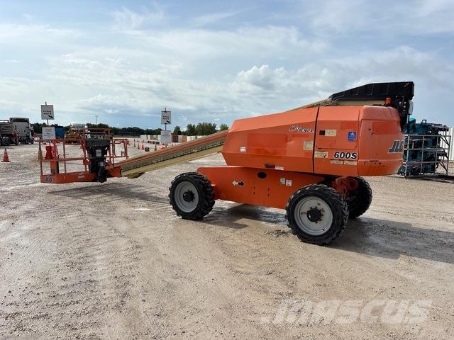 JLG 600S Teleskopbühnen