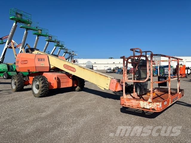 JLG 600S Teleskopické plošiny