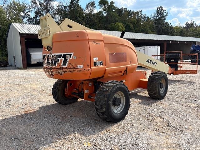 JLG 600S Telescopic boom lifts