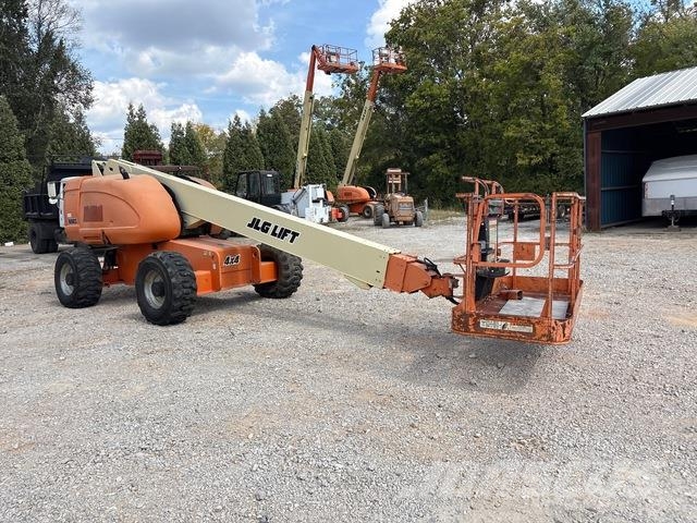 JLG 600S Telescopic boom lifts
