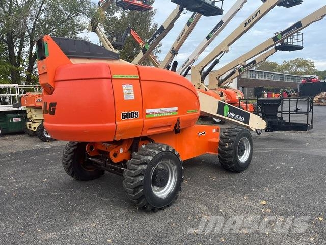JLG 600S Teleskopske podizne platforme