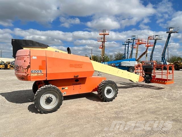 JLG 600S Teleskoop poomtõstukid