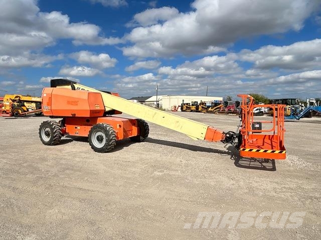 JLG 600S Teleskoop poomtõstukid