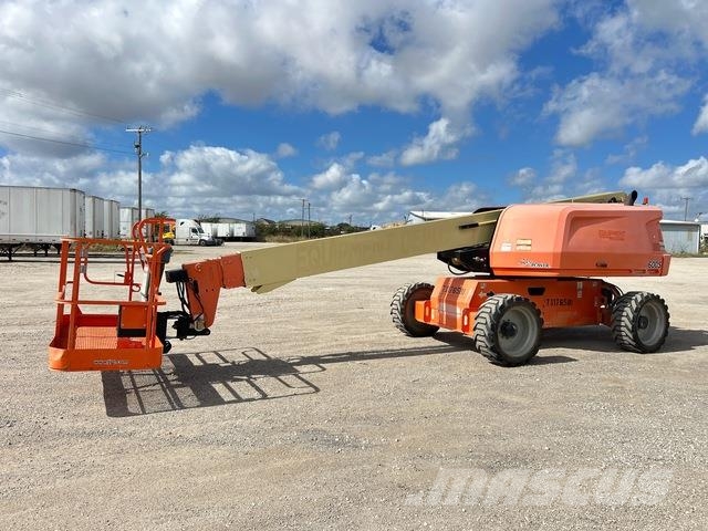 JLG 600S Teleskoop poomtõstukid