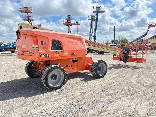 JLG 600S Teleskoop poomtõstukid