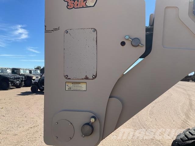 JLG 800AJ Articulated boom lifts