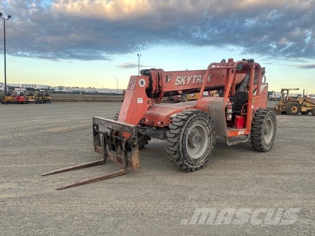 JLG 8042 伸縮臂操作車
