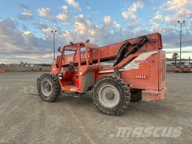 JLG 8042 伸縮臂操作車