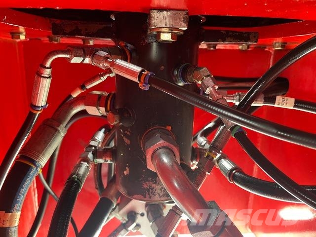 JLG 860SJ Gelenkteleskoparbeitsbühnen