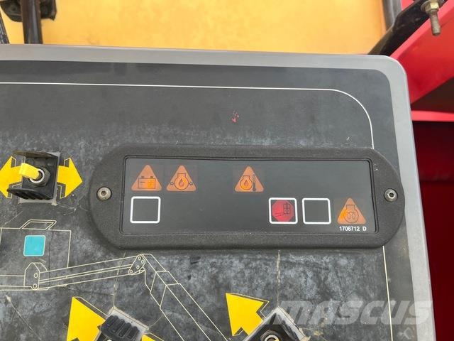 JLG 860SJ Gelenkteleskoparbeitsbühnen