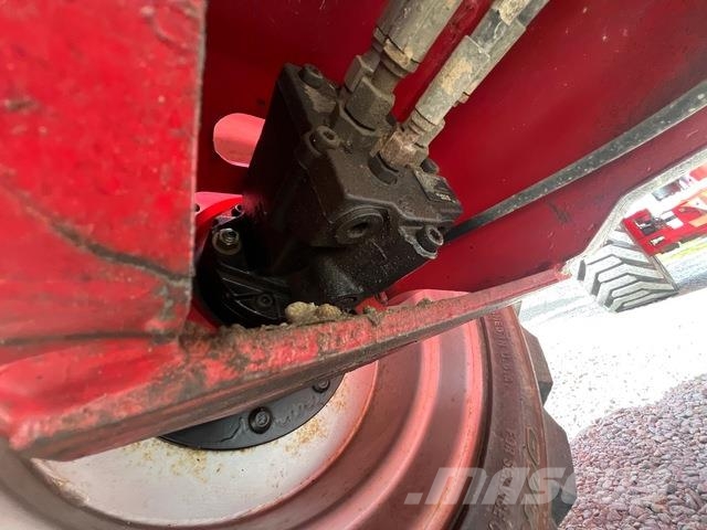 JLG 860SJ Gelenkteleskoparbeitsbühnen