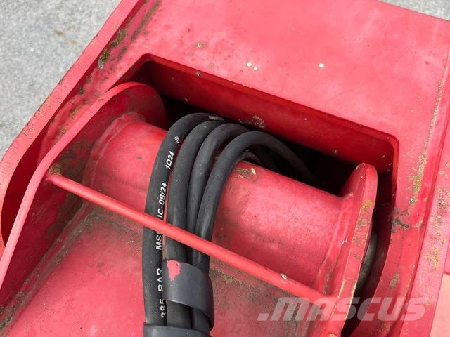 JLG 860SJ Gelenkteleskoparbeitsbühnen
