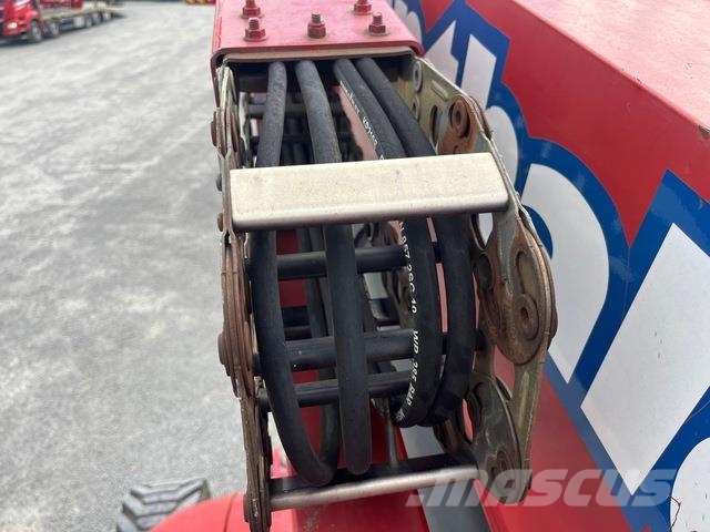 JLG 860SJ Gelenkteleskoparbeitsbühnen