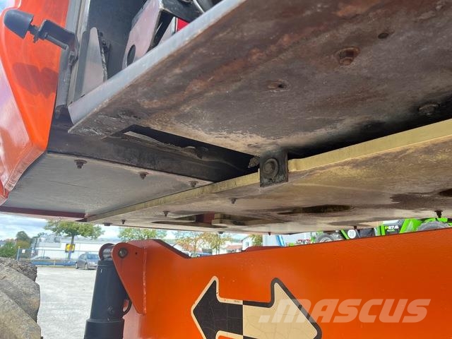 JLG 860SJ Gelenkteleskoparbeitsbühnen