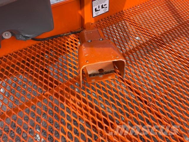 JLG 860SJ Gelenkteleskoparbeitsbühnen
