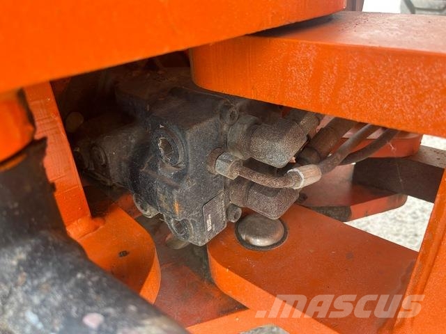 JLG 860SJ Gelenkteleskoparbeitsbühnen