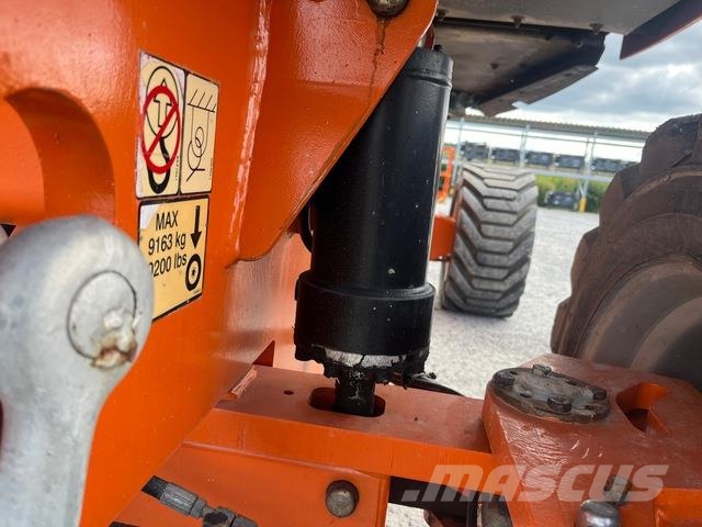 JLG 860SJ Gelenkteleskoparbeitsbühnen