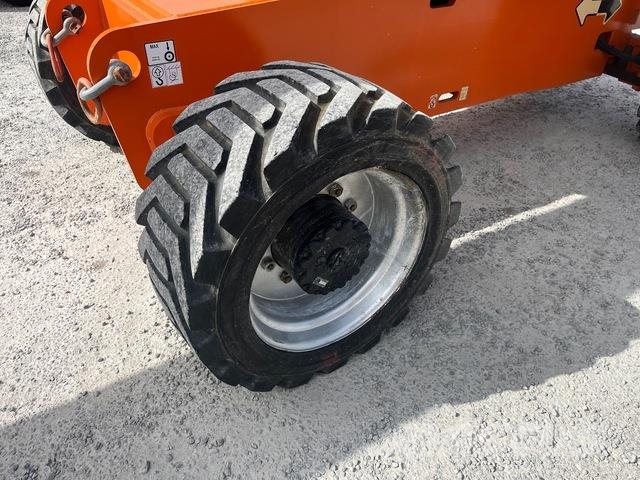 JLG 860SJ Gelenkteleskoparbeitsbühnen