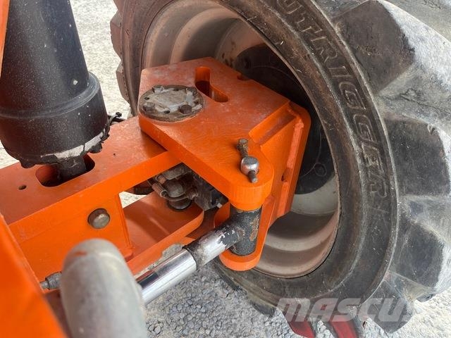 JLG 860SJ Gelenkteleskoparbeitsbühnen