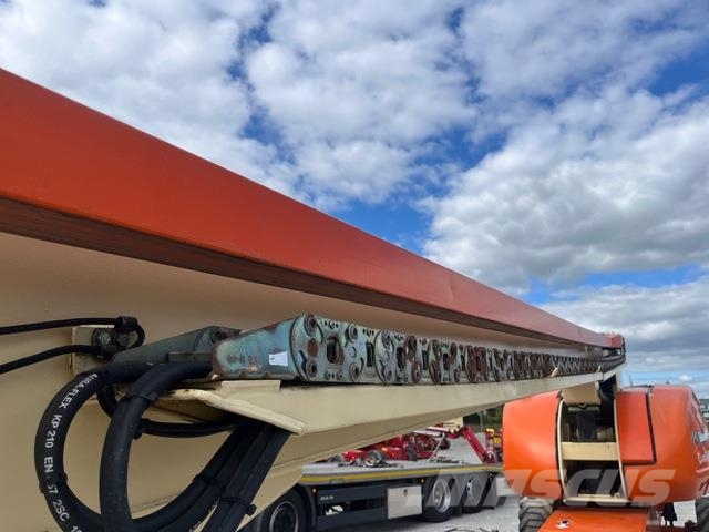 JLG 860SJ Gelenkteleskoparbeitsbühnen