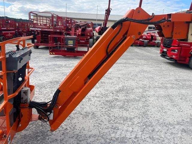 JLG 860SJ Gelenkteleskoparbeitsbühnen