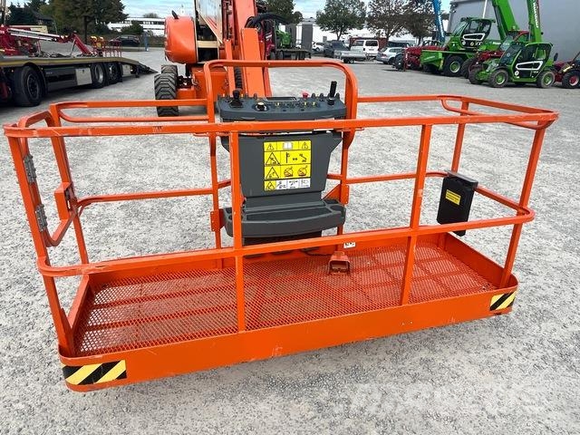 JLG 860SJ Gelenkteleskoparbeitsbühnen
