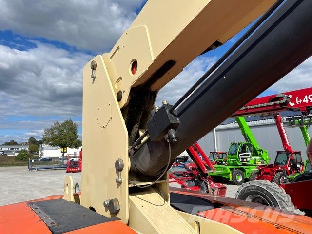 JLG 860SJ Gelenkteleskoparbeitsbühnen
