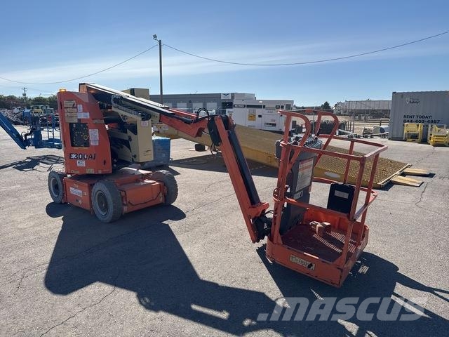 JLG E300AJ Съчленени стрелови подемници