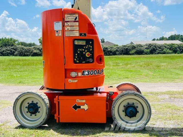 JLG E300AJP Knikarmhoogwerkers