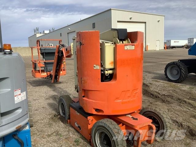 JLG E300AJP Strēles pacēlāji