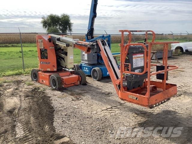 JLG E300AJP Strēles pacēlāji