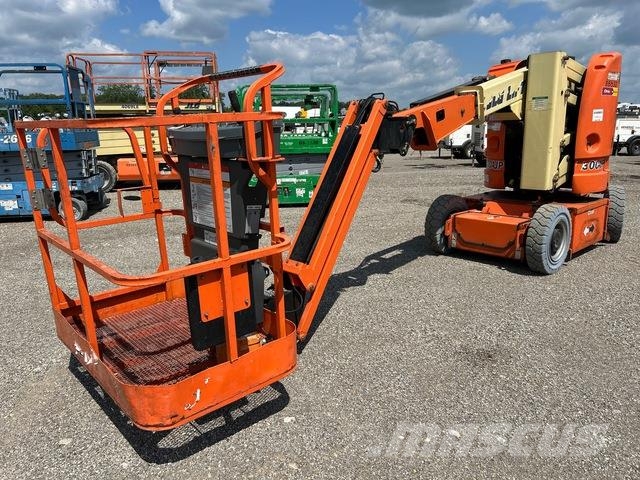 JLG E300AJP Nacele cu brat articulat