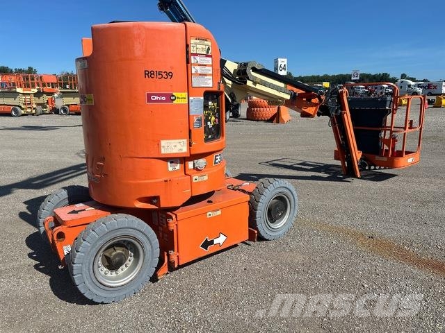 JLG E300AJP Strēles pacēlāji