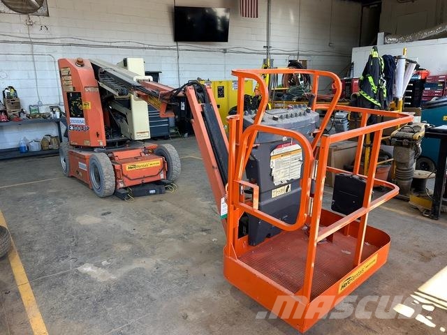 JLG E300AJP Коленчатые подъемники