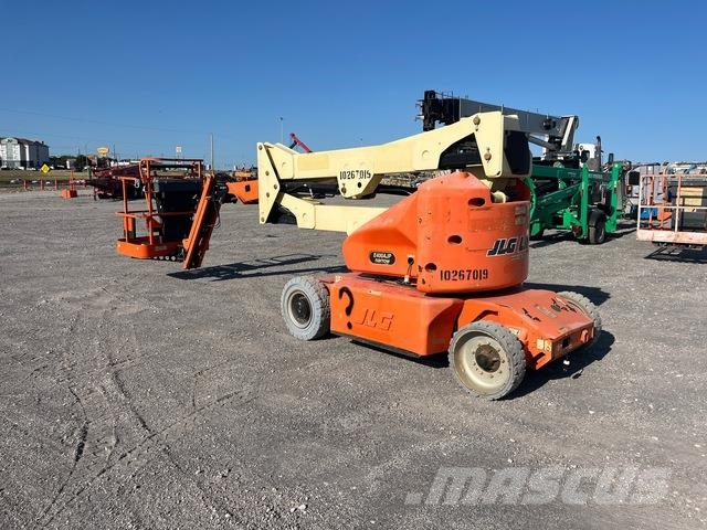 JLG E400AJPN Plataforma de trabajo articulada