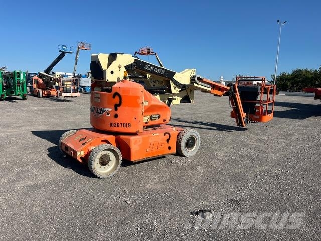 JLG E400AJPN Plataforma de trabajo articulada