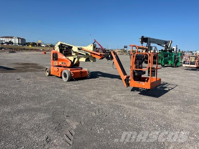 JLG E400AJPN Plataforma de trabajo articulada