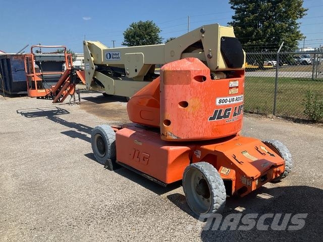 JLG E400AJPN Knikarmhoogwerkers