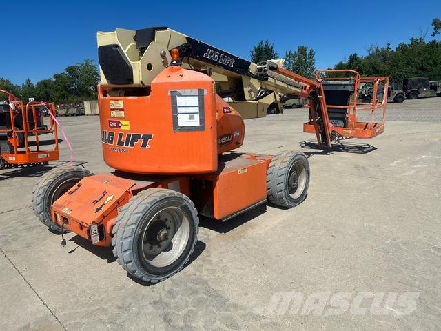 JLG E450AJ Articulated boom lifts